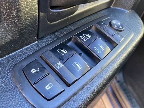 Used 2018 RAM 1500 ST w/ SXT Appearance Group image 16