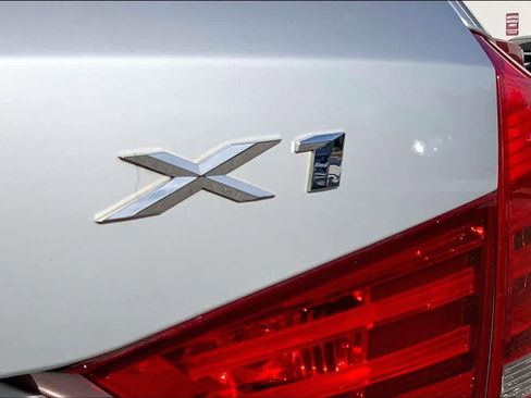 Used 2015 BMW X1 sDrive28i image 9