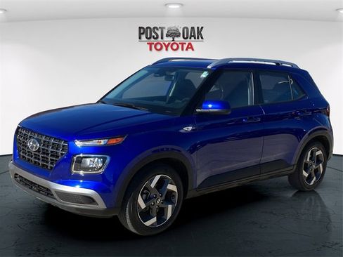Used 2023 Hyundai Venue SEL image 3