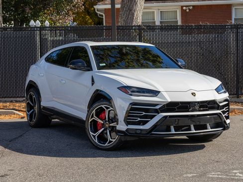 Used 2019 Lamborghini Urus image 17