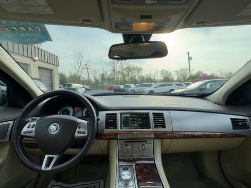 Used 2009 Jaguar XF Luxury image 15