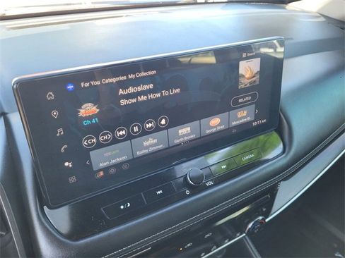 Used 2024 Nissan Rogue Platinum w/ Platinum Premium Package image 13