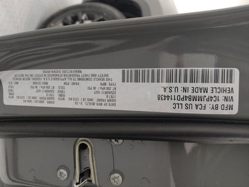 Used 2023 Jeep Cherokee Altitude Lux image 33