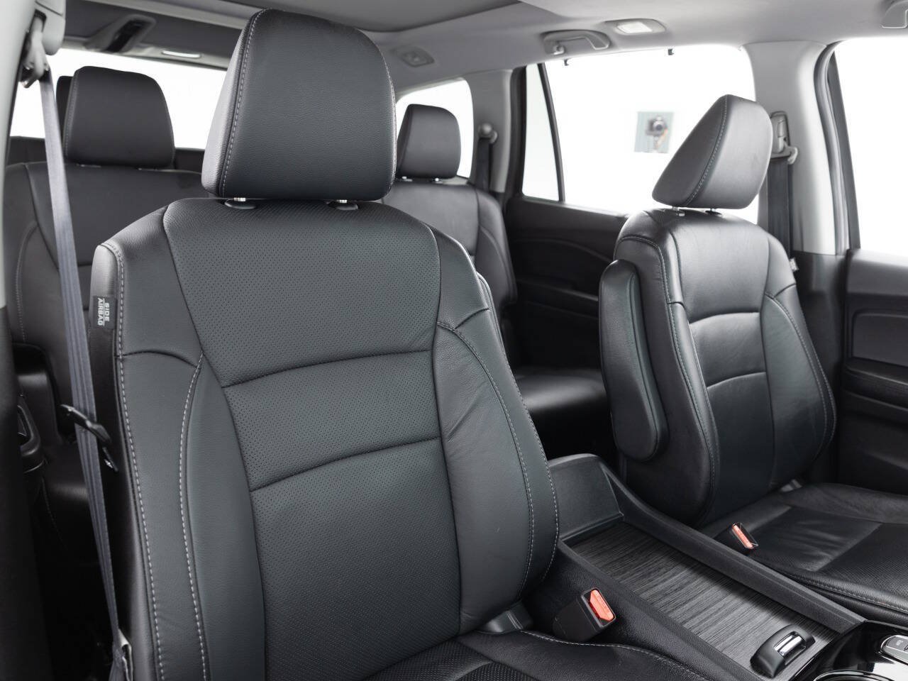 Used 2018 Honda Pilot Elite image 26
