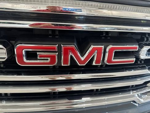 Used 2021 GMC Sierra 1500 SLT w/ X31 Off-Road Package AWD/4WD image 32