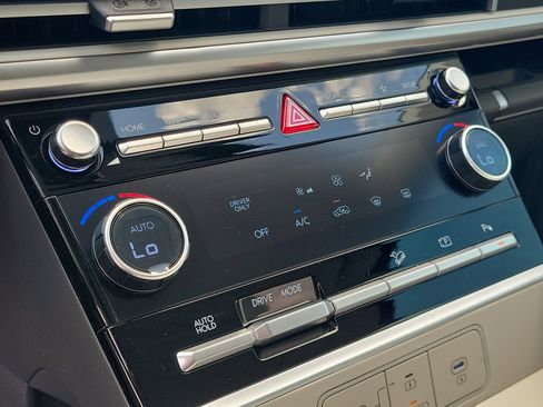 New 2026 Hyundai Santa Fe SE FWD image 25