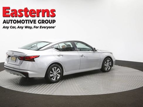 Used 2023 Nissan Altima 2.5 S FWD image 39