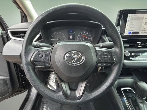 Used 2023 Toyota Corolla LE image 11