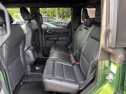 Used 2025 Ford Bronco Outer Banks w/ Sasquatch Package AWD/4WD image 11