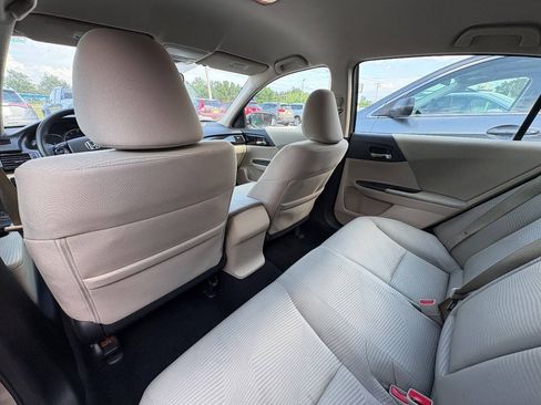 Used 2017 Honda Accord LX image 25
