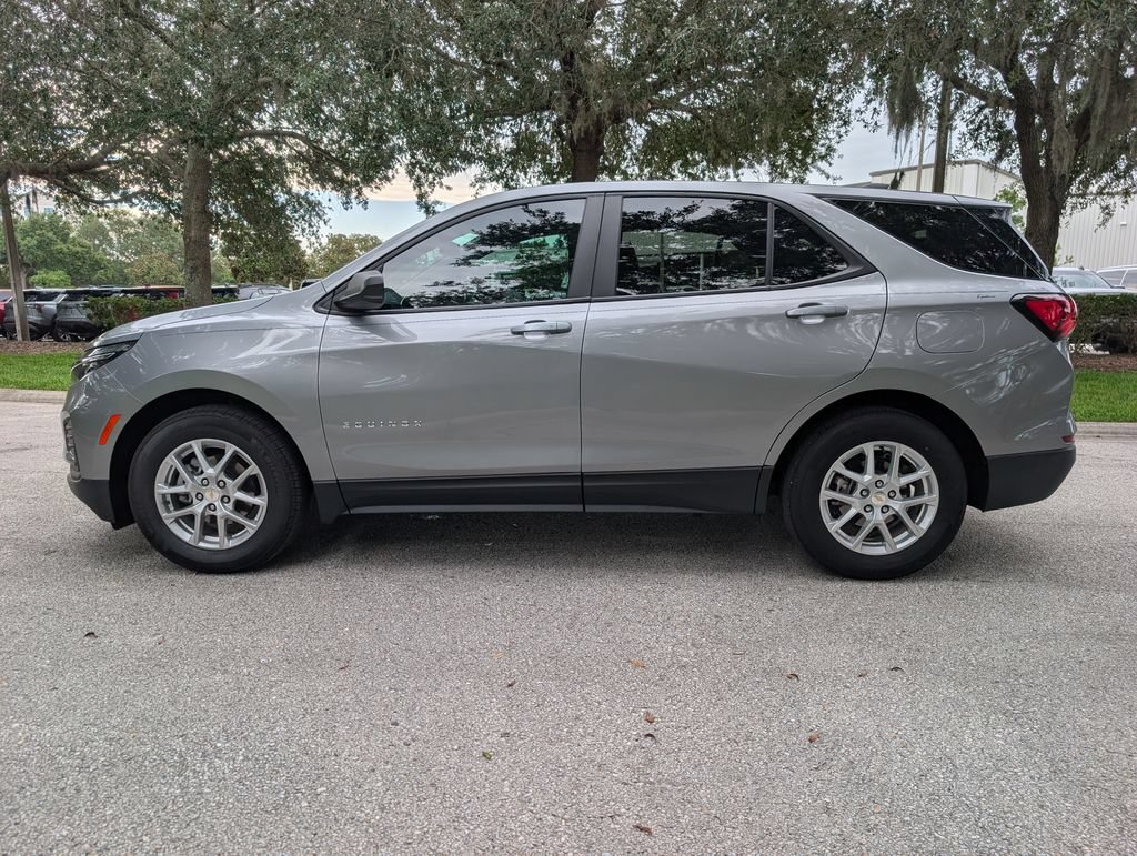 Used 2024 Chevrolet Equinox LS w/ LS Convenience Package FWD image 5
