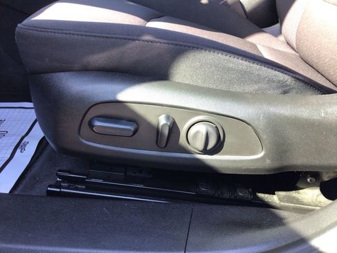 Used 2023 Chevrolet Malibu LT FWD image 18