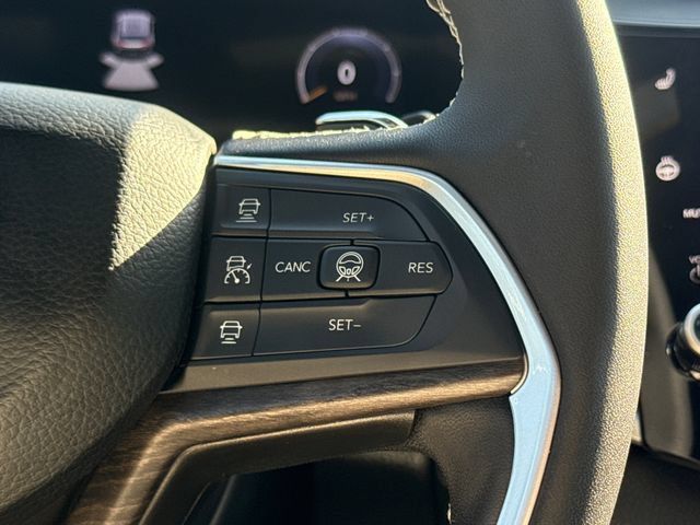 Used 2026 Jeep Grand Cherokee L Limited AWD/4WD image 27