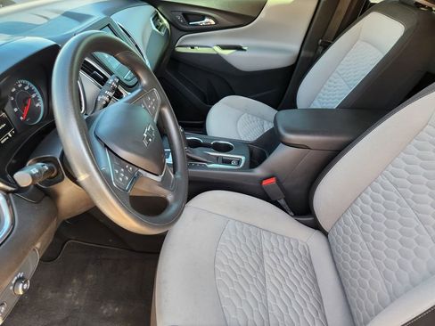 Used 2020 Chevrolet Equinox LS w/ LS Convenience Package image 11