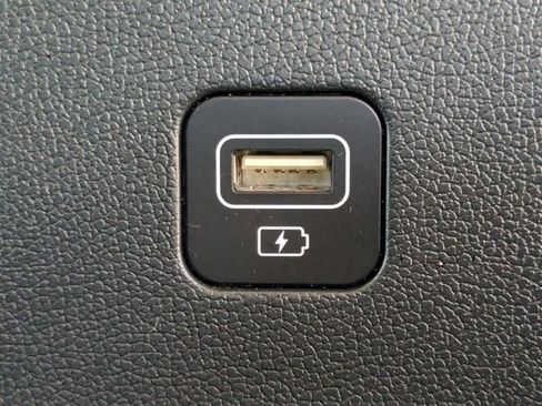 Certified 2023 Kia Sorento EX image 17