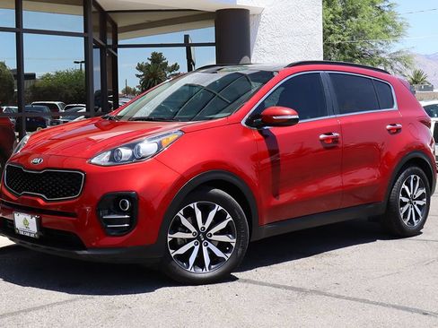 Used 2019 Kia Sportage EX w/ EX Technology Package FWD image 2