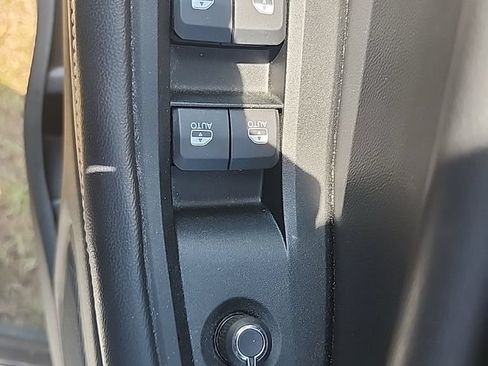 Certified 2023 Jeep Grand Cherokee Altitude AWD/4WD image 19