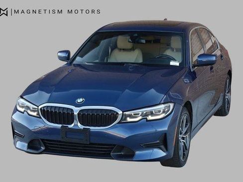 Used 2022 BMW 330i xDrive Sedan w/ Convenience Package AWD/4WD image 4