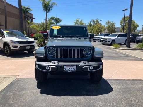 Certified 2025 Jeep Wrangler Unlimited Sahara AWD/4WD image 2