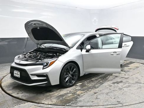 Used 2025 Toyota Corolla XSE image 41