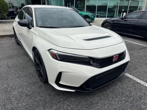 Used 2024 Honda Civic Type R image 1