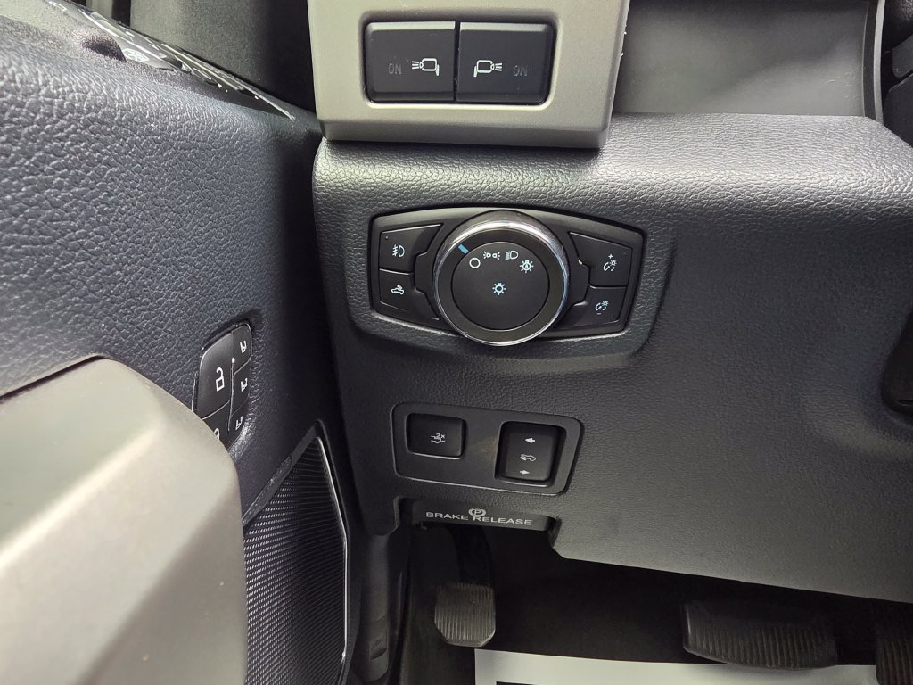 Used 2022 Ford F250 Lariat w/ Tremor Off-Road Package AWD/4WD image 32