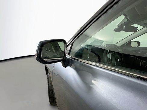 Used 2023 Toyota Highlander XLE image 37