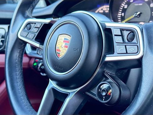 Used 2019 Porsche Panamera 4 image 37
