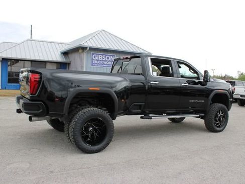 Used 2024 GMC Sierra 3500 Denali w/ Denali Reserve Package image 13