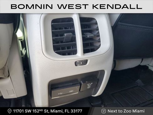 Used 2020 Jeep Cherokee Limited image 17