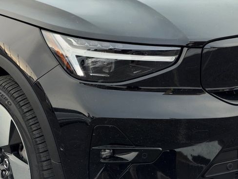 New 2026 Volvo EX40 Plus w/ Climate Package image 3