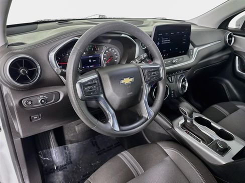 Used 2023 Chevrolet Blazer LT FWD image 10