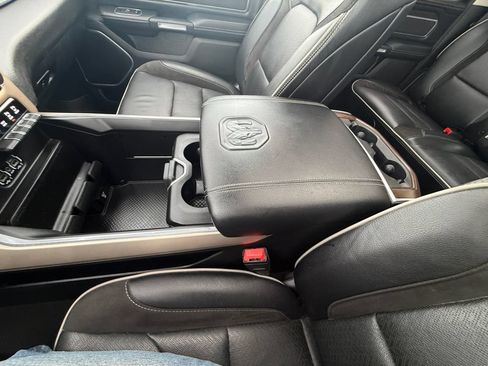 Used 2022 RAM 1500 Laramie AWD/4WD image 31