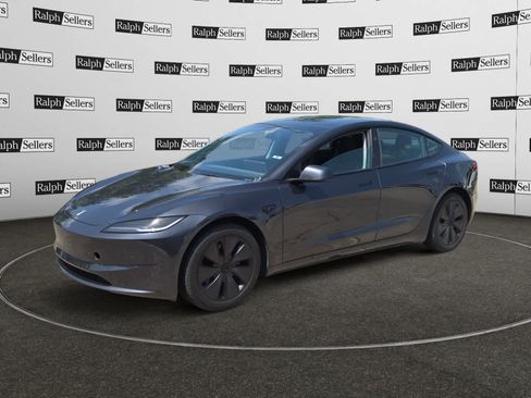 Used 2024 Tesla Model 3 Standard Range RWD image 2