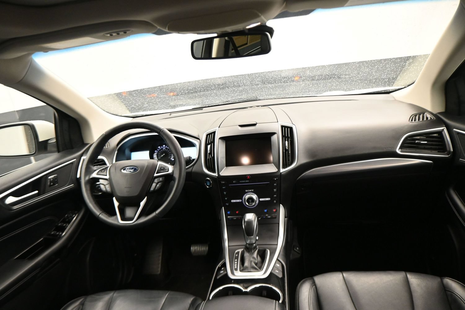 Certified 2018 Ford Edge Titanium w/ Equipment Group 302A FWD image 15
