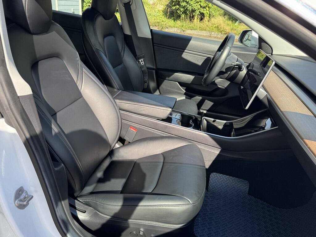 Used 2019 Tesla Model 3 RWD image 18