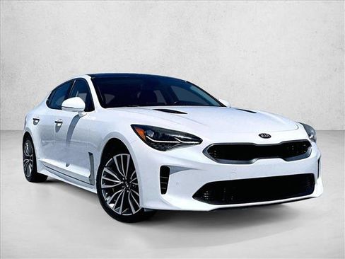 Used 2019 Kia Stinger w/ Sun & Sound Package AWD/4WD image 12