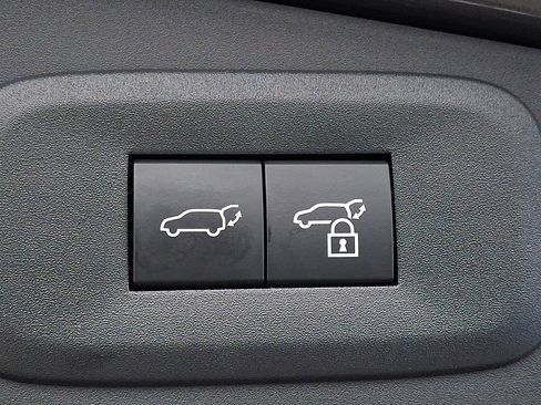 Used 2023 Lexus RZ 450e Premium image 30