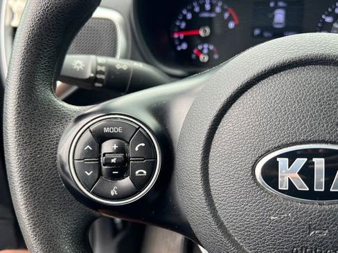 Certified 2021 Kia Soul S FWD image 18