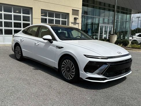 New 2026 Hyundai Sonata Limited image 2