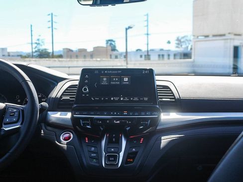 Certified 2025 Honda Odyssey Sport-L image 14