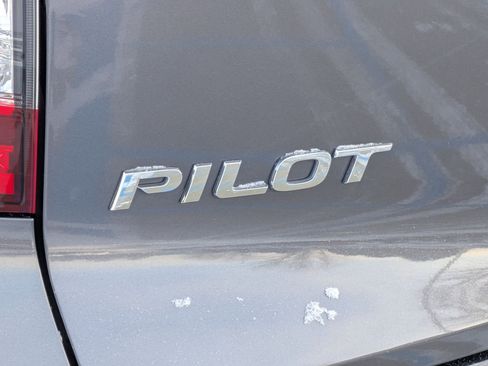 Certified 2019 Honda Pilot Touring image 31