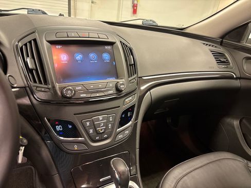 Used 2015 Buick Regal image 32