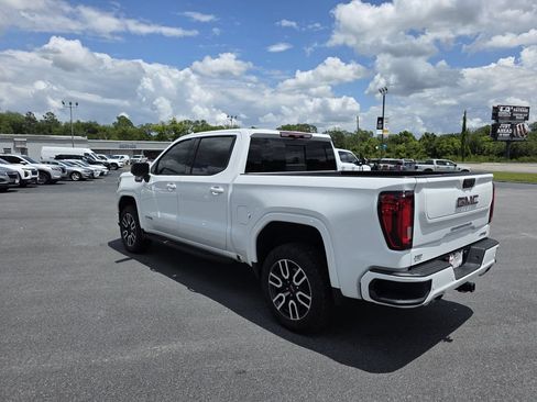 Used 2024 GMC Sierra 1500 AT4 w/ Technology Package AWD/4WD image 3