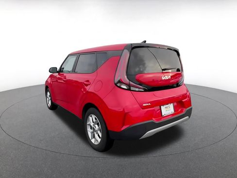 Used 2025 Kia Soul LX w/ LX Technology Package image 11