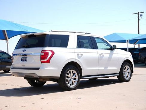 Used 2021 Ford Expedition XLT AWD/4WD image 3