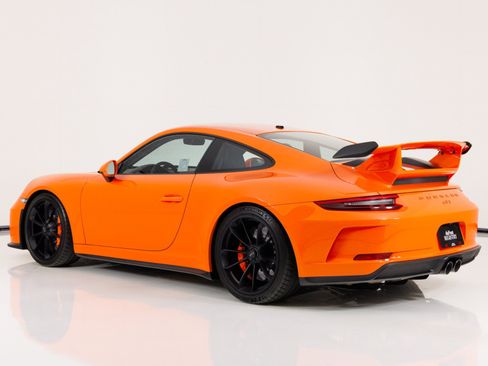 Used 2018 Porsche 911 GT3 RWD image 5