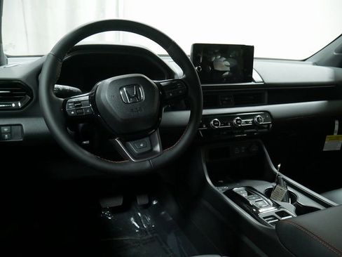 New 2025 Honda Pilot TrailSport image 32