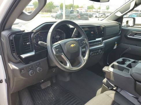 Certified 2025 Chevrolet Silverado 1500 LT AWD/4WD image 10