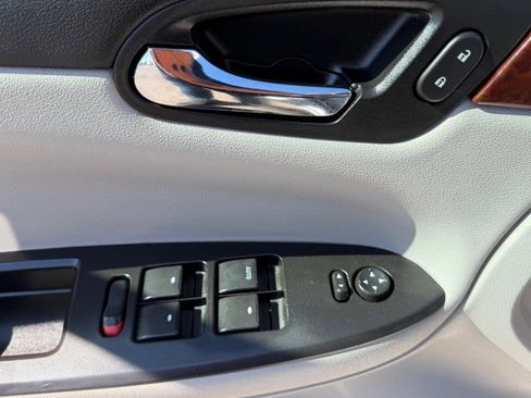 Used 2007 Chevrolet Impala LT w/ Preferred Equipment Group image 28